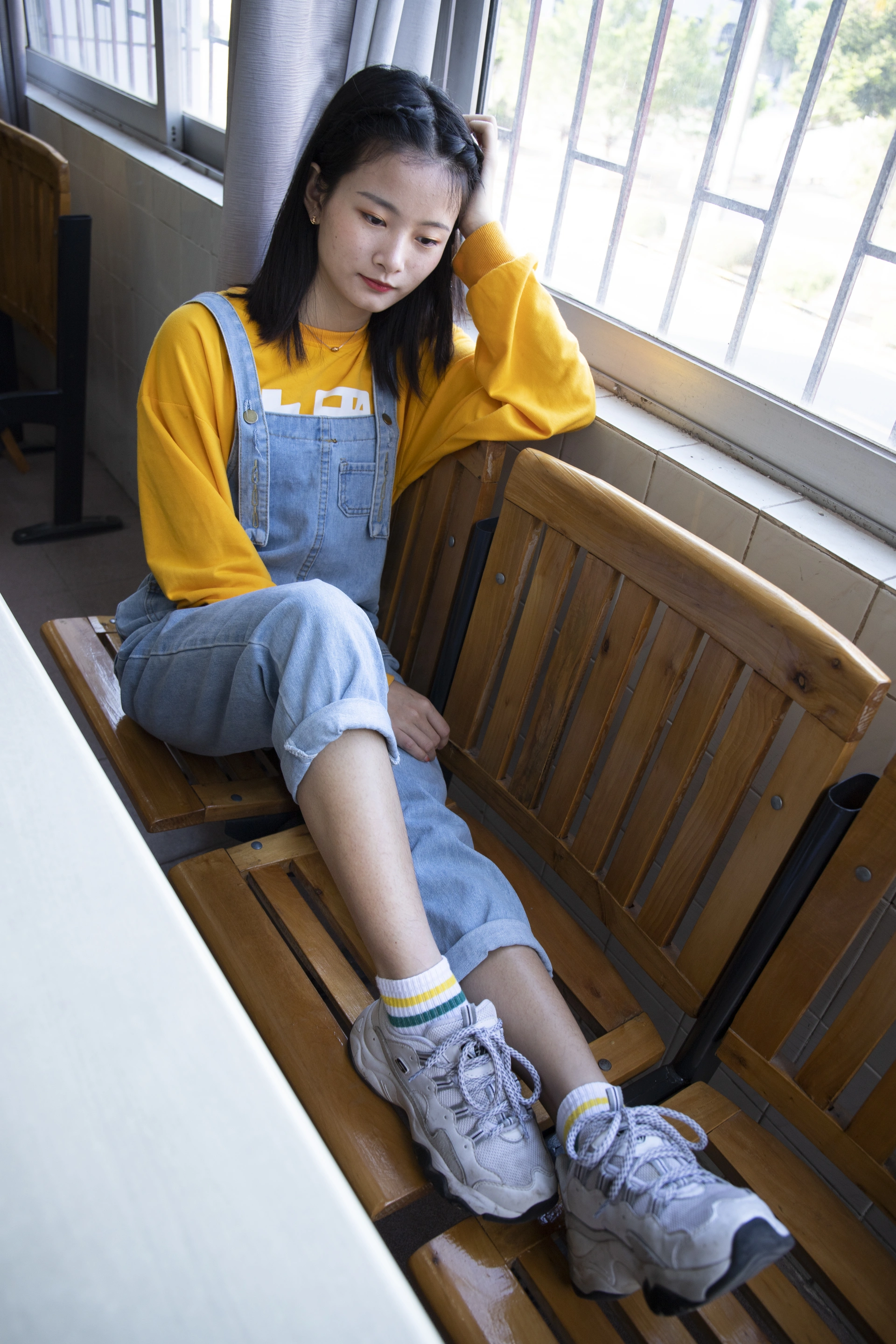 南国足艺 NO.019 刁钻的角度 四川妹子琳琳教室秀美脚 2